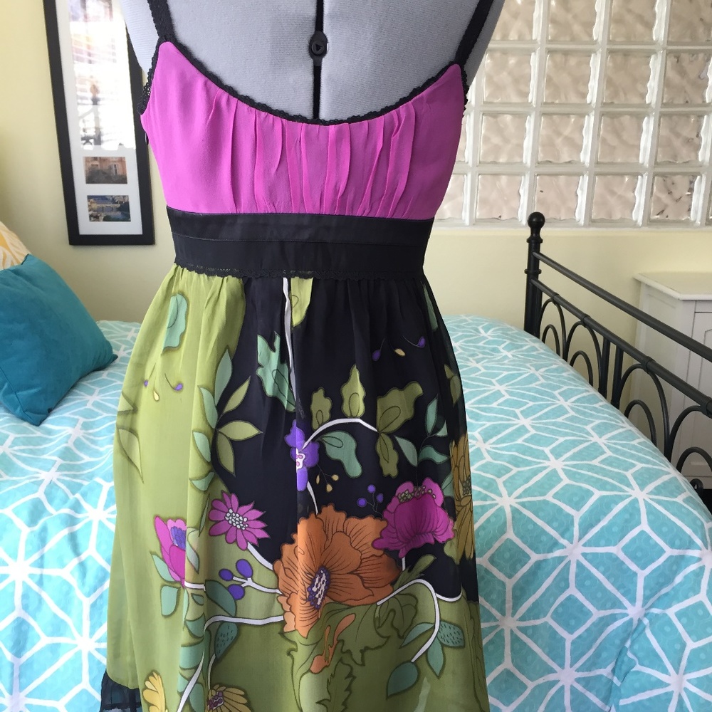 Dress - Picture 3 of 7